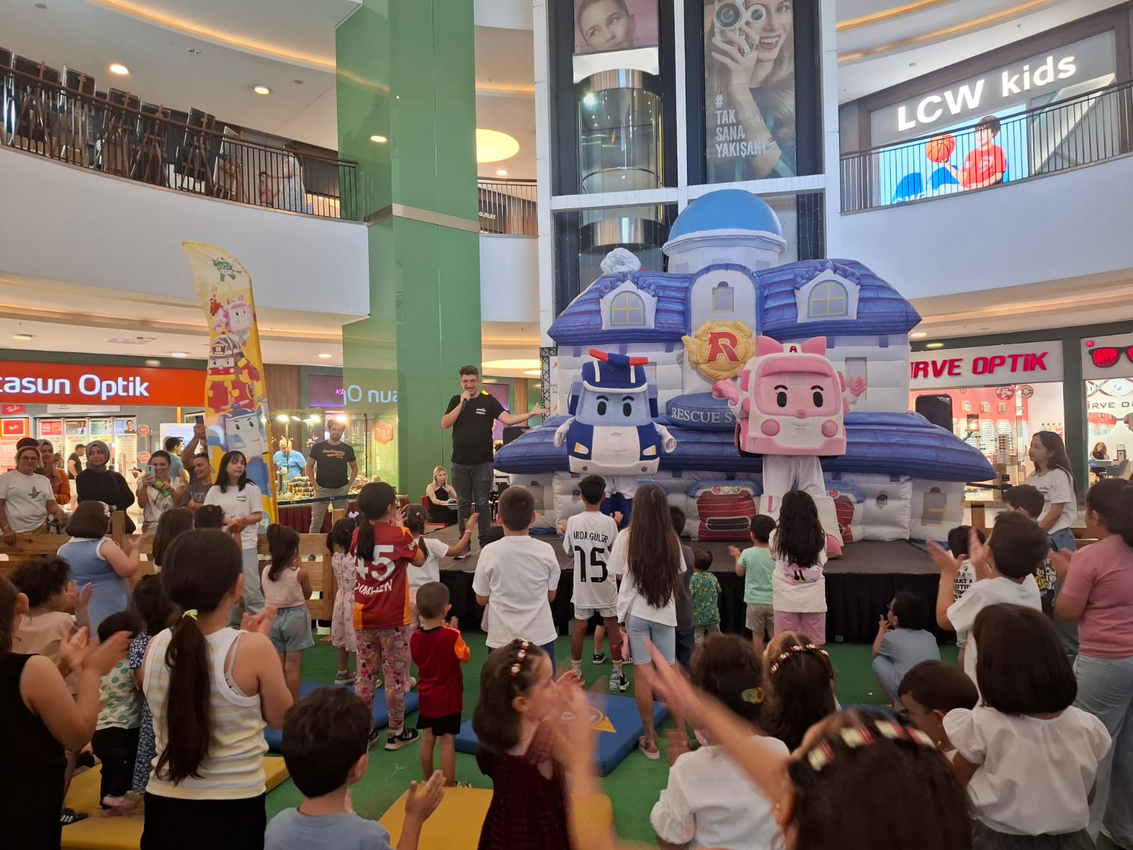Robocar Poli Kahramanları
