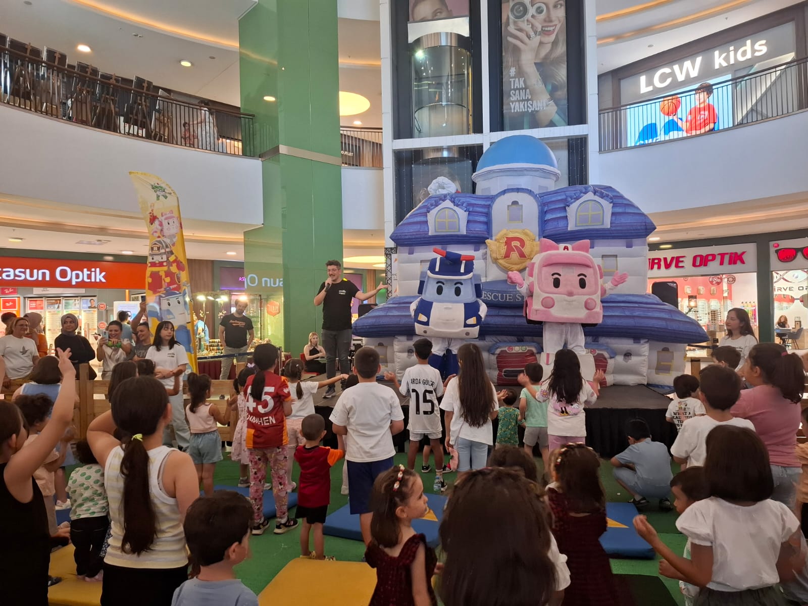 Robocar Poli Kahramanları